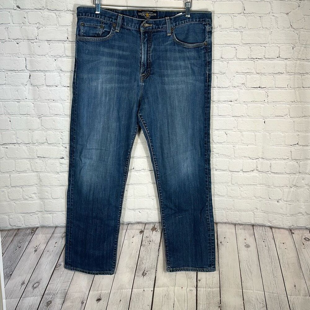Lucky Brand 329 Classic Straight Jeans Men's Blue Denim Size 38x30 Medium Wash